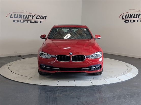 2018 BMW 3 Series 330i xDrive Sedan's photo