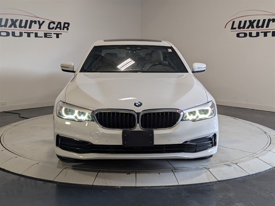 2019 BMW 5 Series 530i xDrive Sedan's photo