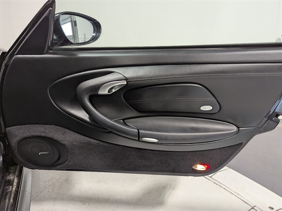 2002 PORSCHE 911 - Image 14