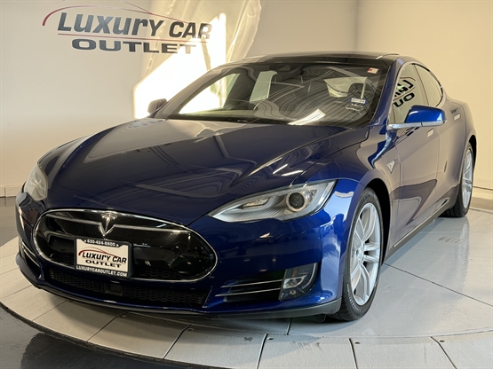 2015 TESLA Model S