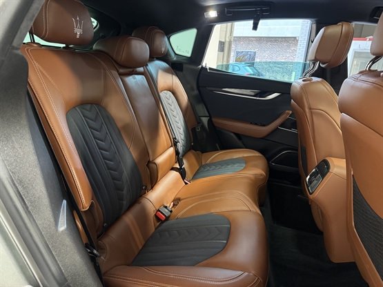 2019 MASERATI LEVANTE - Image 16