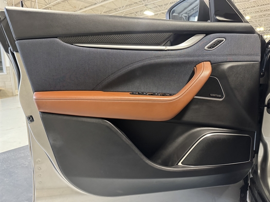 2019 MASERATI LEVANTE - Image 9