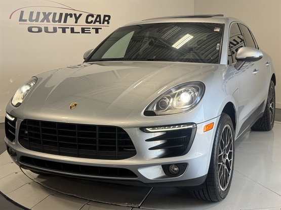 2016 PORSCHE Macan
