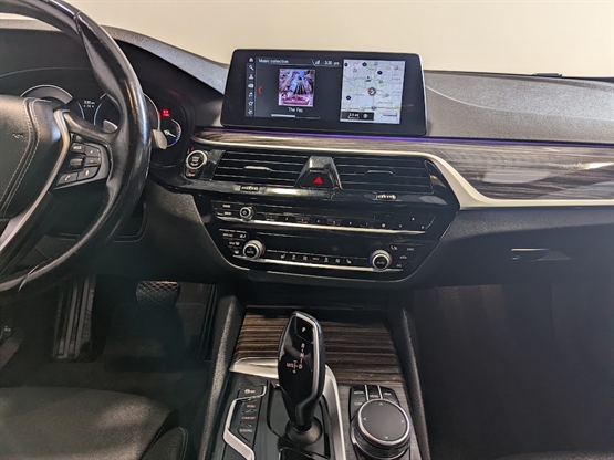 2017 BMW 530I - Image 12