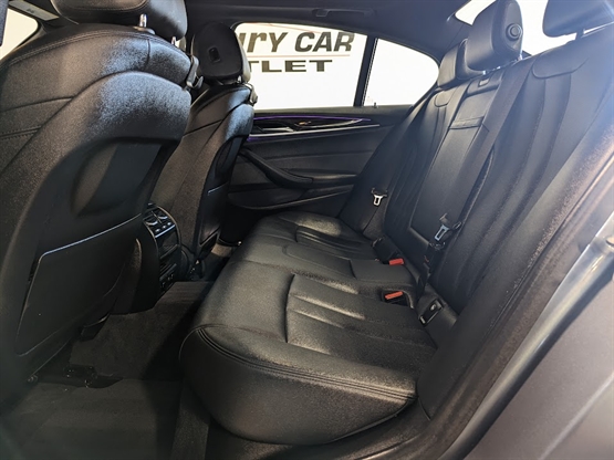 2017 BMW 530I - Image 13