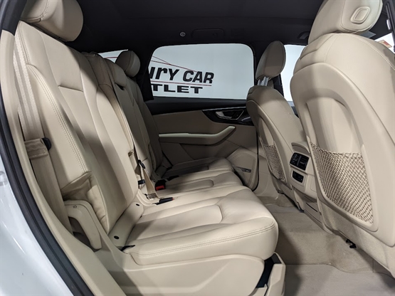 2017 AUDI Q7 - Image 13