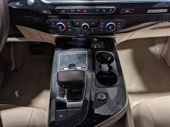 2017 AUDI Q7 - Image 17