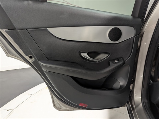 2019 MERCEDES-BENZ GLC-CLASS - Image 21