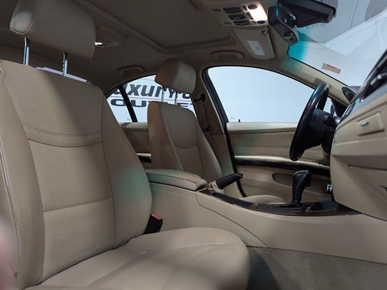 2011 BMW 328I - Image 14