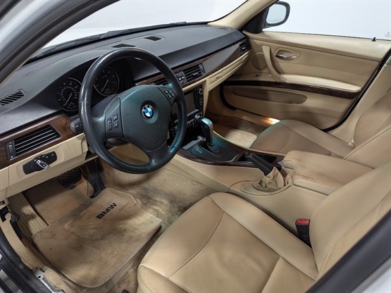 2011 BMW 328I - Image 15