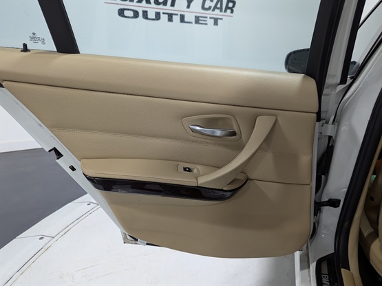 2011 BMW 328I - Image 22