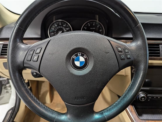 2011 BMW 328I - Image 9