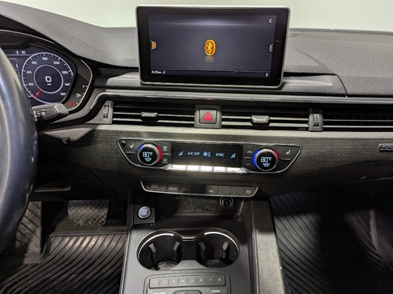 2019 AUDI A4 - Image 11