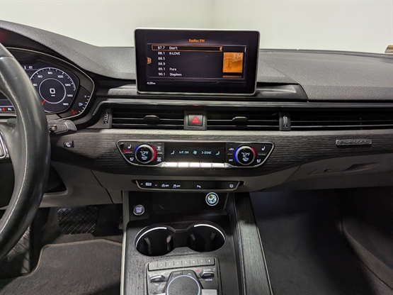 2018 AUDI A5 - Image 11