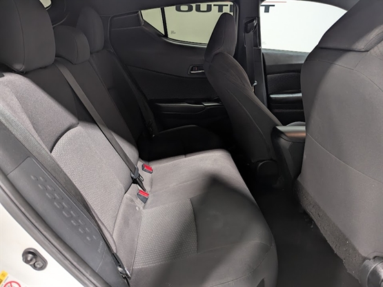 2018 TOYOTA C-HR - Image 14