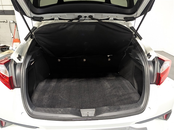 2018 TOYOTA C-HR - Image 15