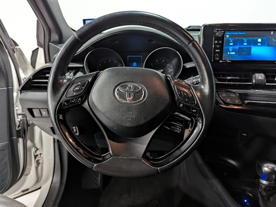 2018 TOYOTA C-HR - Image 9