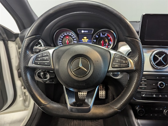 2015 MERCEDES-BENZ CLA-CLASS - Image 9