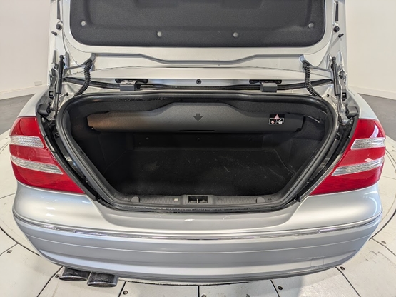 2005 MERCEDES-BENZ CLK-CLASS - Image 23