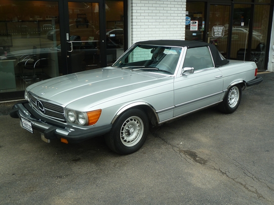 1976 MERCEDES-BENZ SL-Class