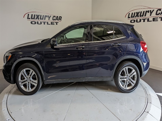 2017 Mercedes Benz GLA 250 photo 2