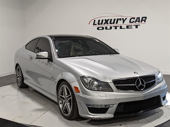 2012 Mercedes Benz C 63 AMG photo 2